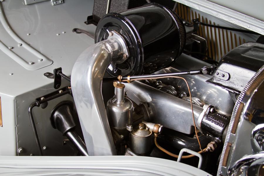  Jaguar Mk IV Saloon 1947 года  (фото 4 из 27)